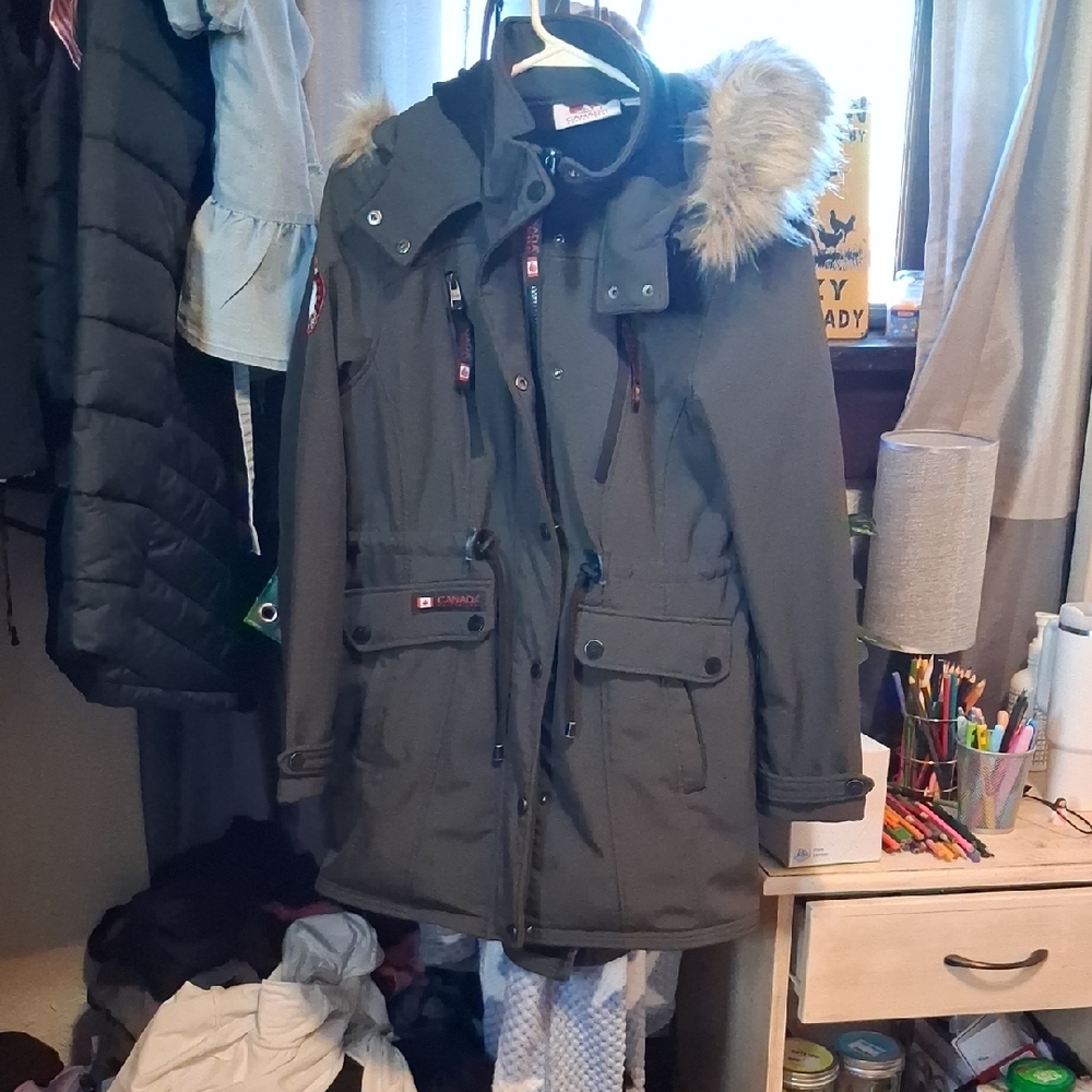 Women's Fur-Trimmed Hooded Trench Coat